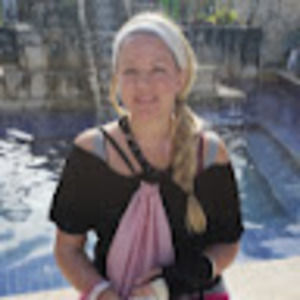 Meet your Posher, Elisa